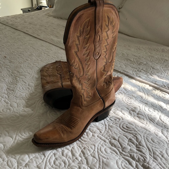 womens boots size 6